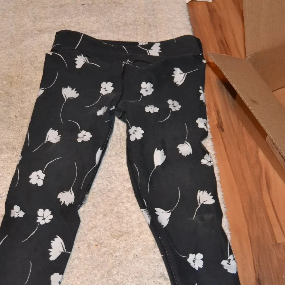 Fabletics Size M - Picture 1 of 5
